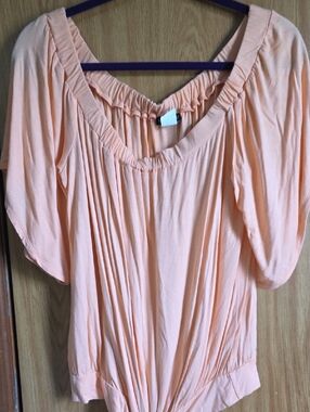 VENUS Peach Off-Shoulder Blouse